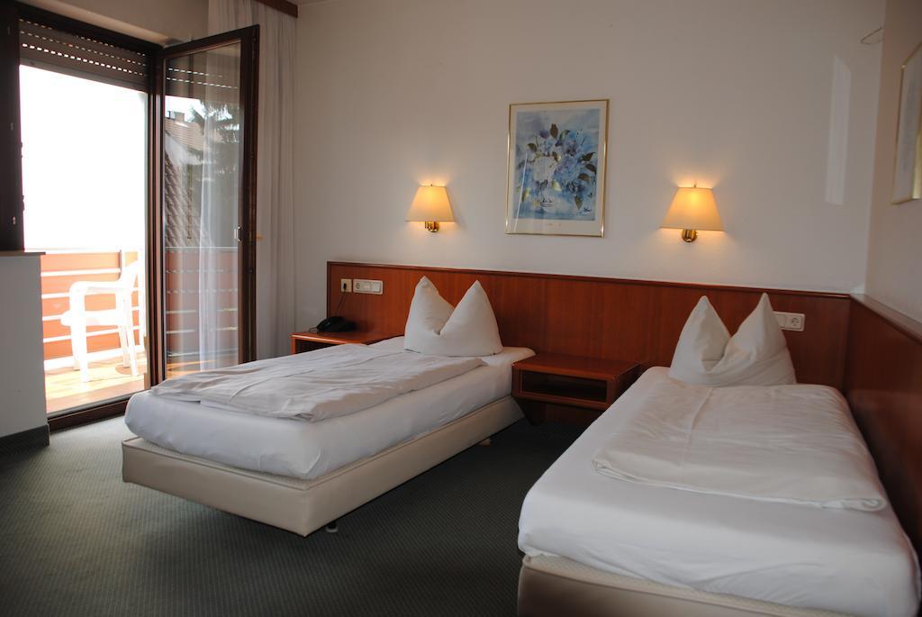 Hotel Kurfuerst Garni Ґермерсгайм Номер фото